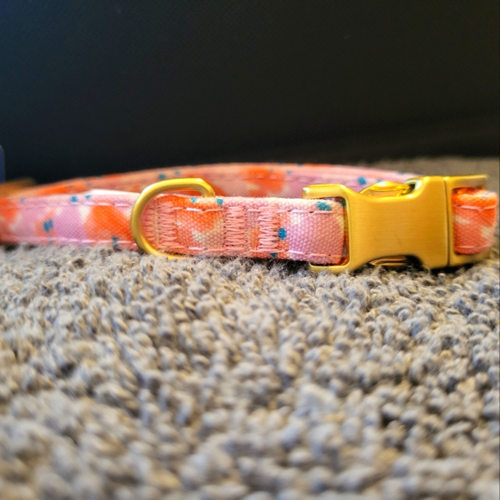 Pink collar